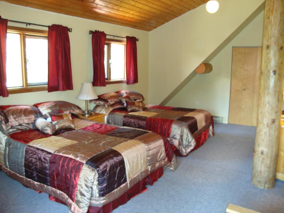 Helmcken Falls Lodge Cabin Rooms And Rv Park Clearwater Exteriér fotografie