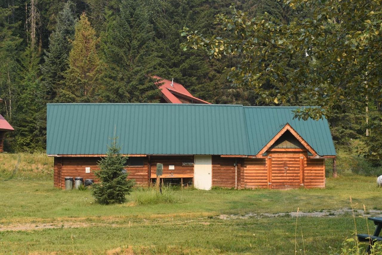 Helmcken Falls Lodge Cabin Rooms And Rv Park Clearwater Exteriér fotografie