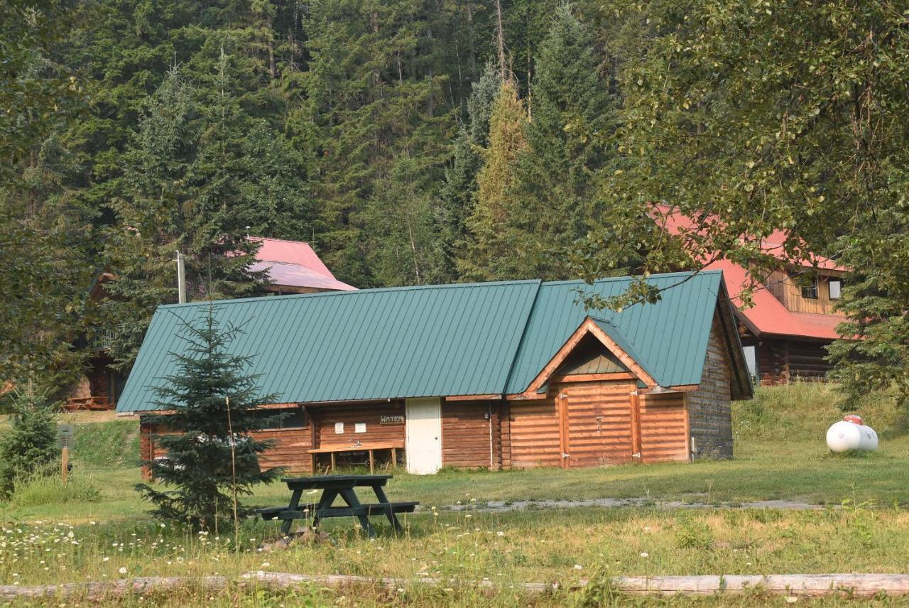 Helmcken Falls Lodge Cabin Rooms And Rv Park Clearwater Exteriér fotografie