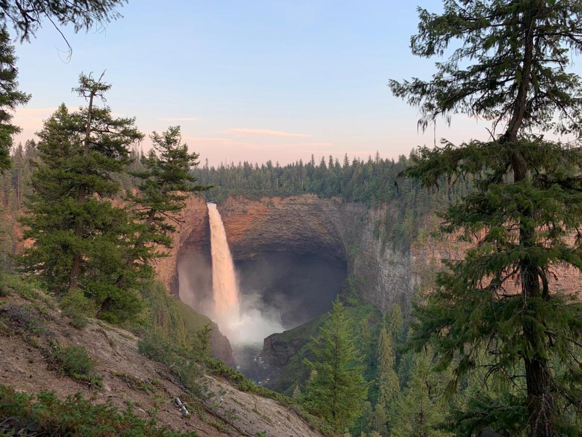 Helmcken Falls Lodge Cabin Rooms And Rv Park Clearwater Exteriér fotografie