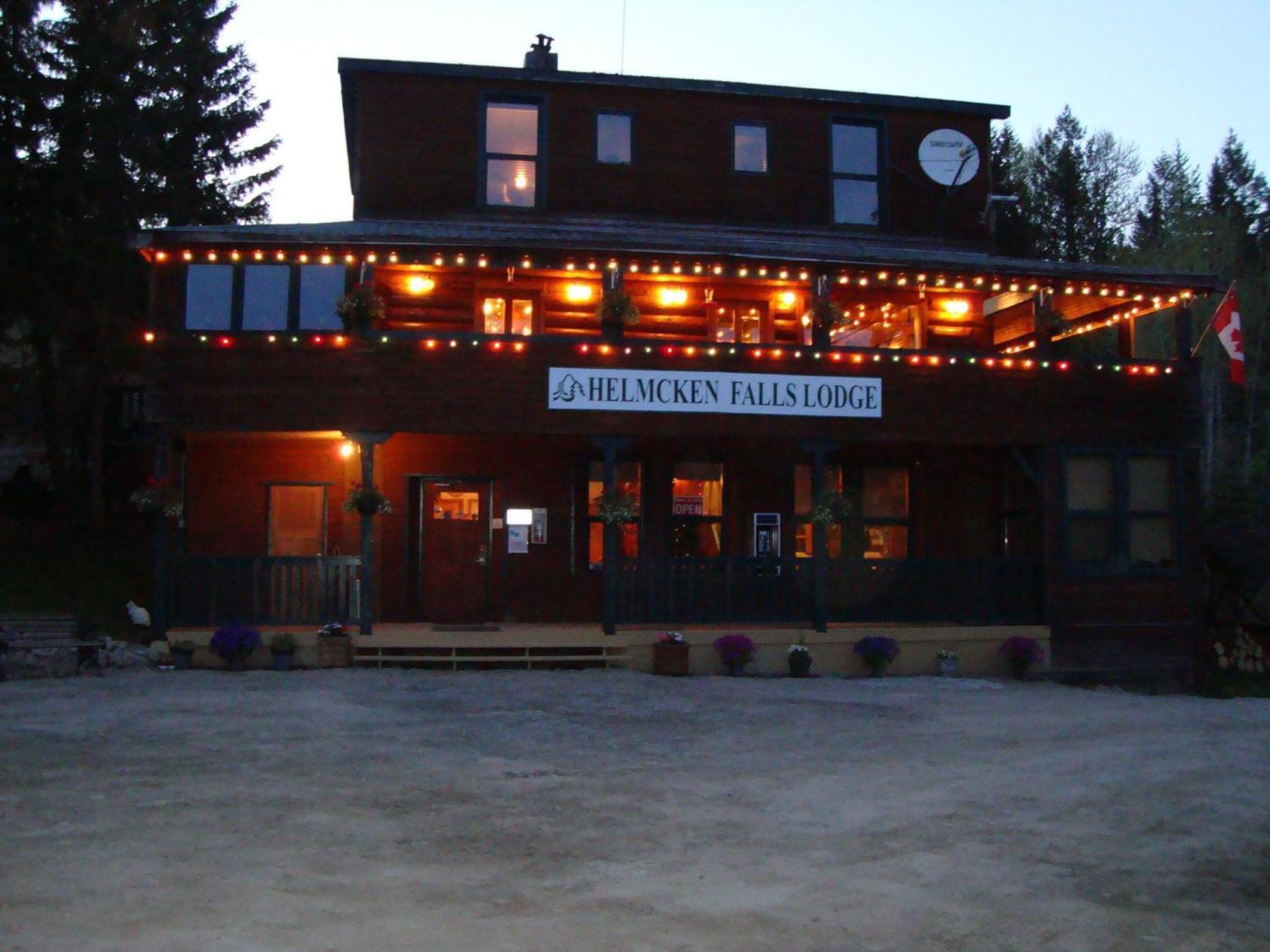 Helmcken Falls Lodge Cabin Rooms And Rv Park Clearwater Exteriér fotografie