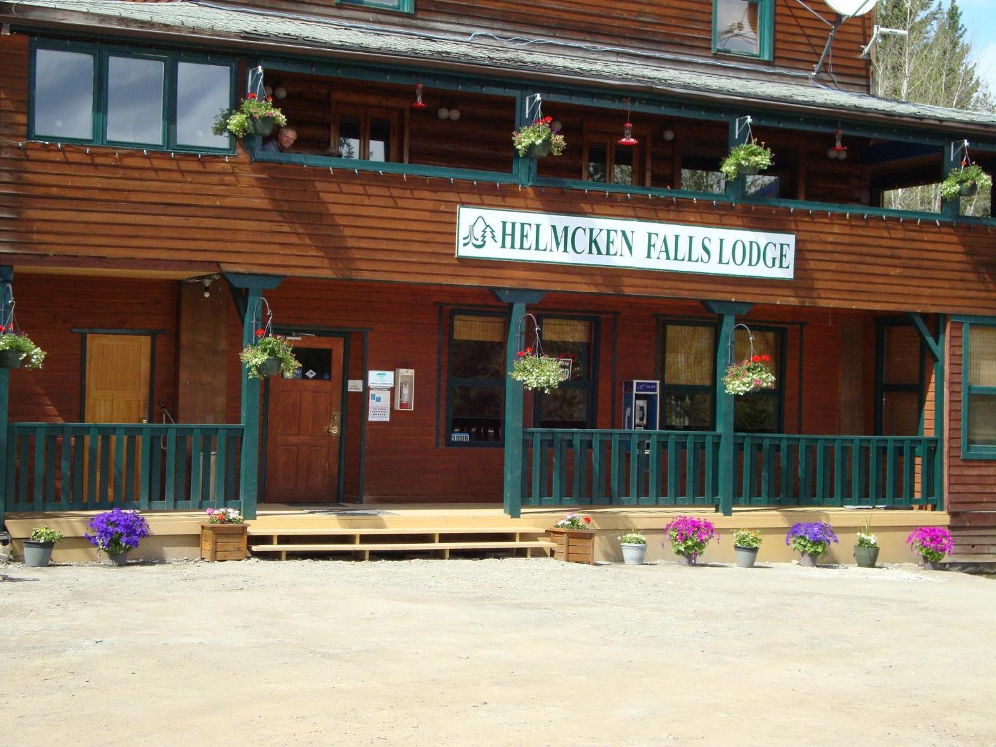 Helmcken Falls Lodge Cabin Rooms And Rv Park Clearwater Exteriér fotografie