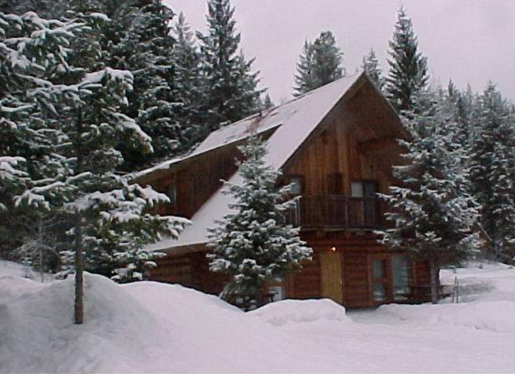 Helmcken Falls Lodge Cabin Rooms And Rv Park Clearwater Exteriér fotografie