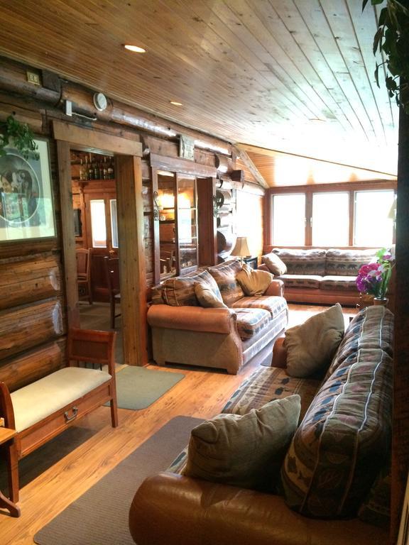 Helmcken Falls Lodge Cabin Rooms And Rv Park Clearwater Exteriér fotografie