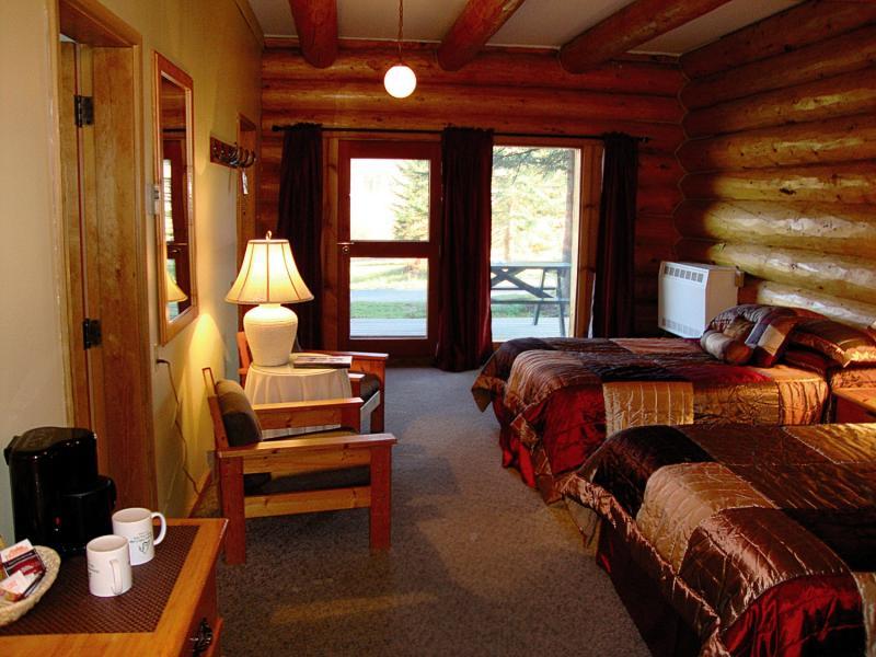 Helmcken Falls Lodge Cabin Rooms And Rv Park Clearwater Exteriér fotografie